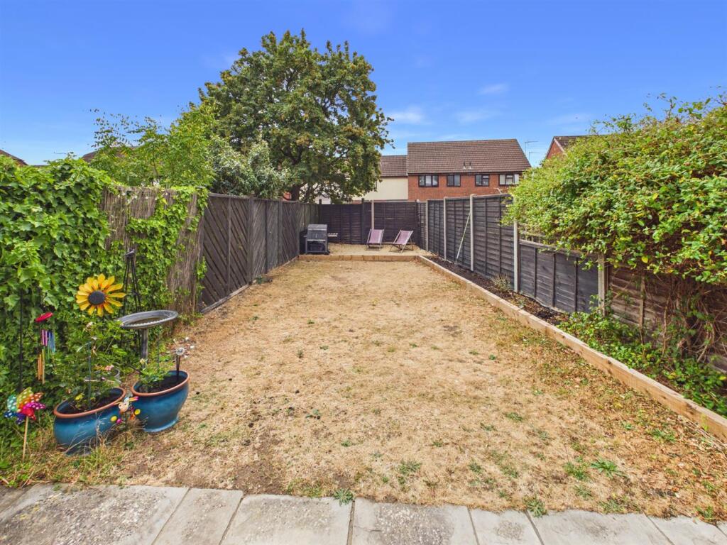 House in Gloucester, Linden - View 4