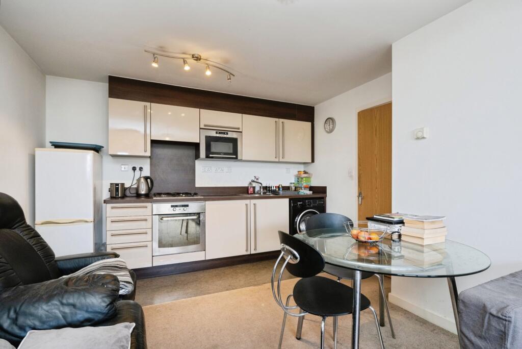 Apartment in London - View 4