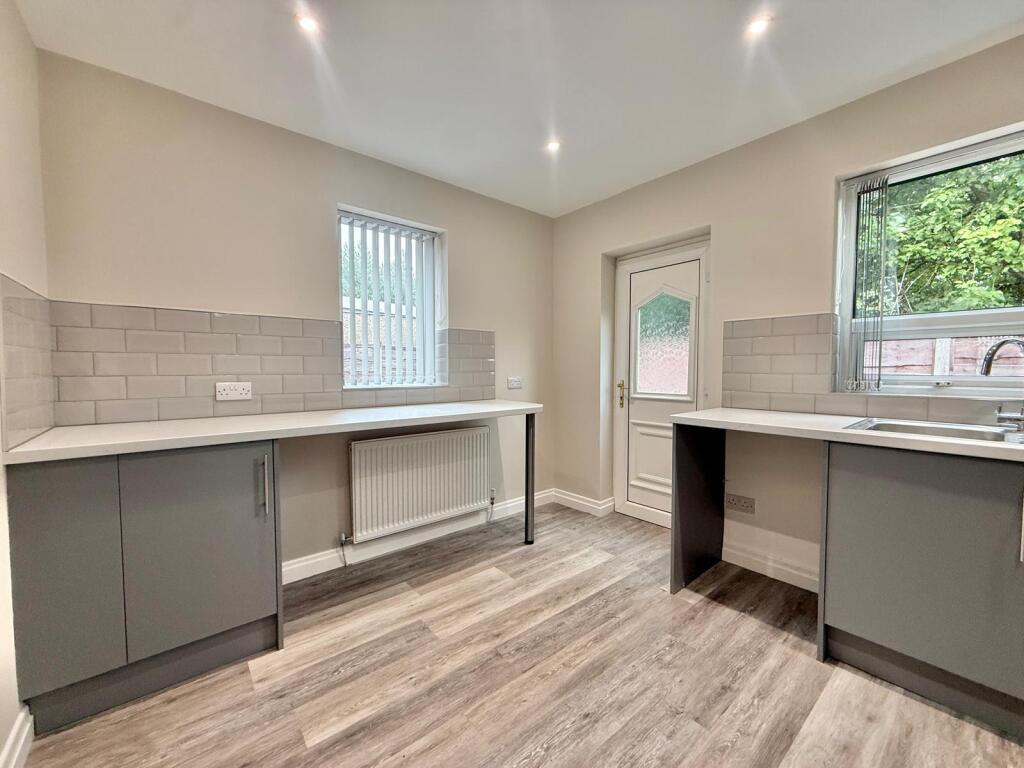 House in Tameside, Denton - View 5