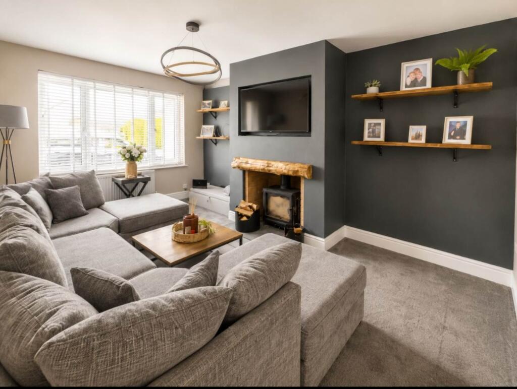 House in Oldham - More