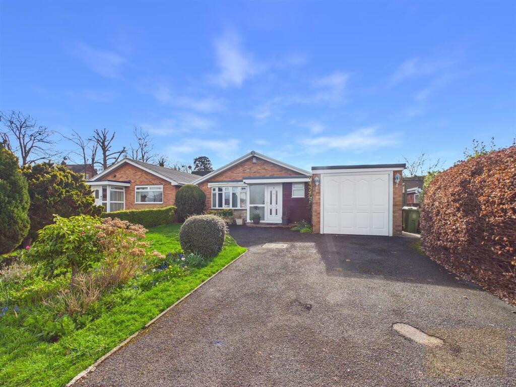 Main image of property: Far Sandfield, Churchdown, Gloucester