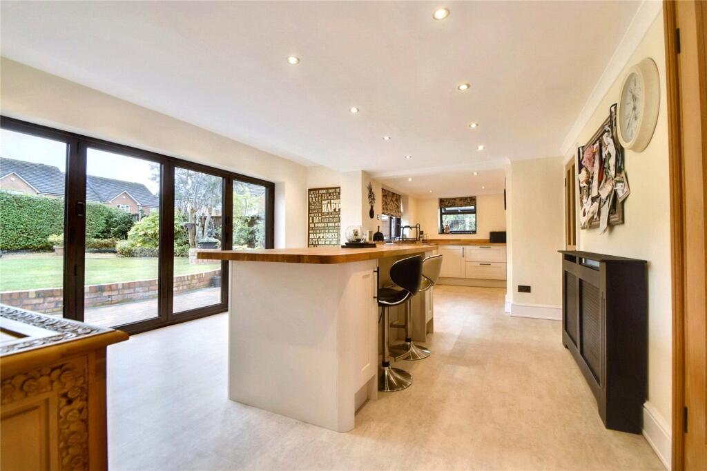 Station Road, Fernhill Heath, Worcester, Worcestershire, WR3 photo 2