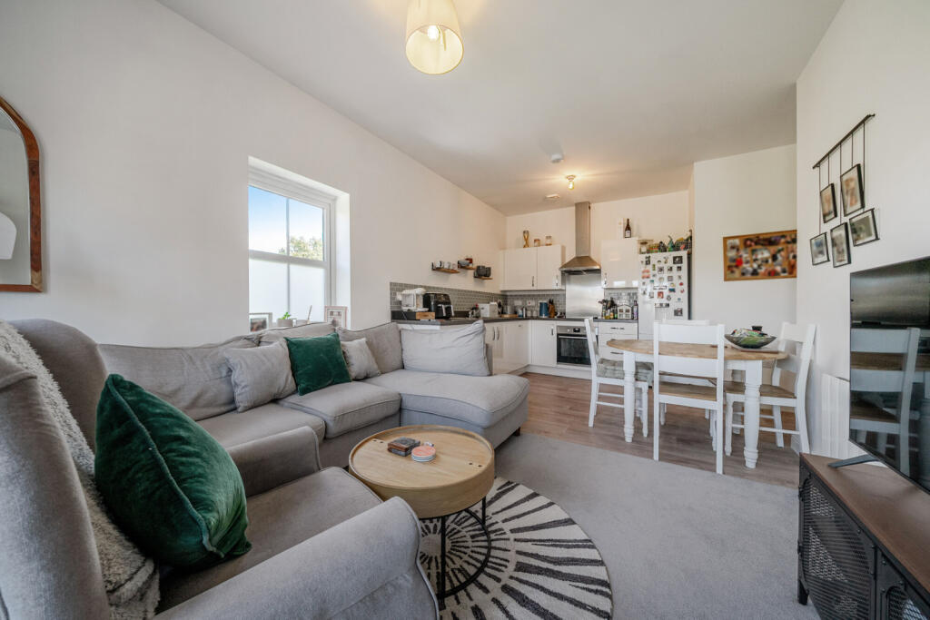 Apartment in London - View 3