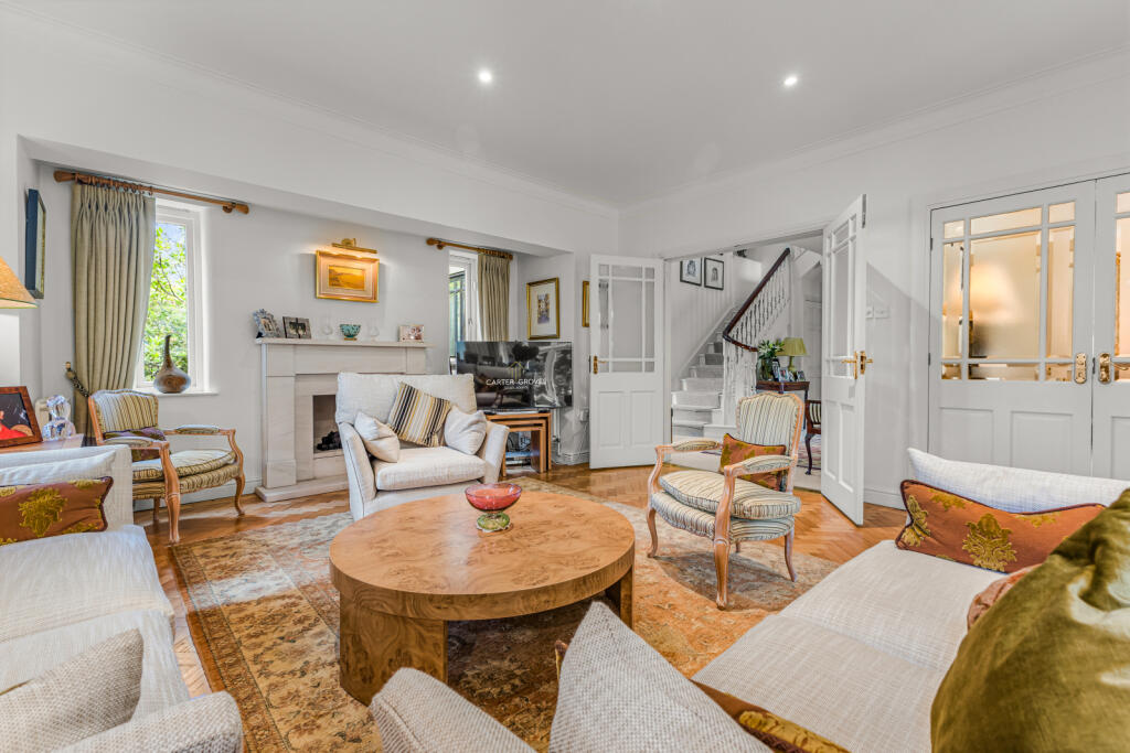 Carrwood, Hale Barns, Altrincham, Greater Manchester, WA15 photo 5