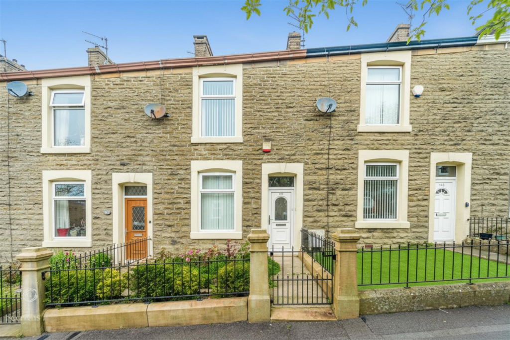 Avenue Parade, Accrington