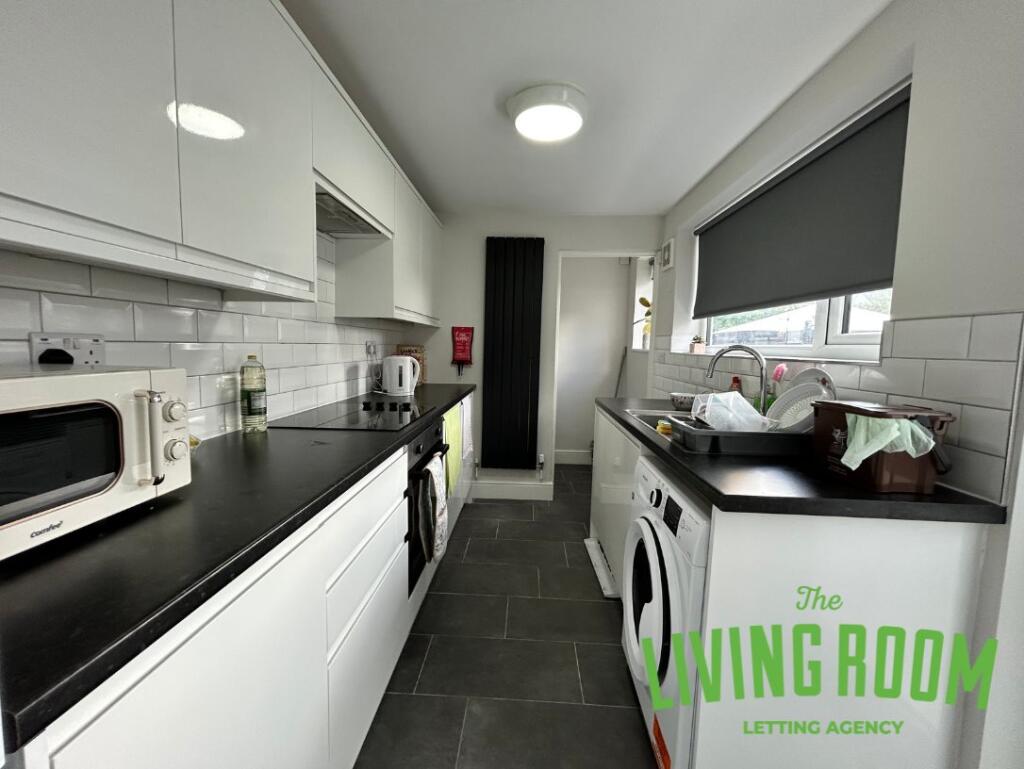 House in Cardiff, Maindy, Cathays - View 4