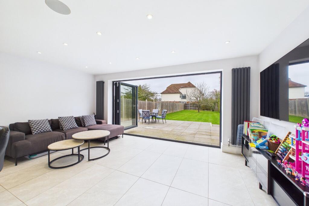 Reading Road, Winnersh, Wokingham, Berkshire, RG41 photo 4