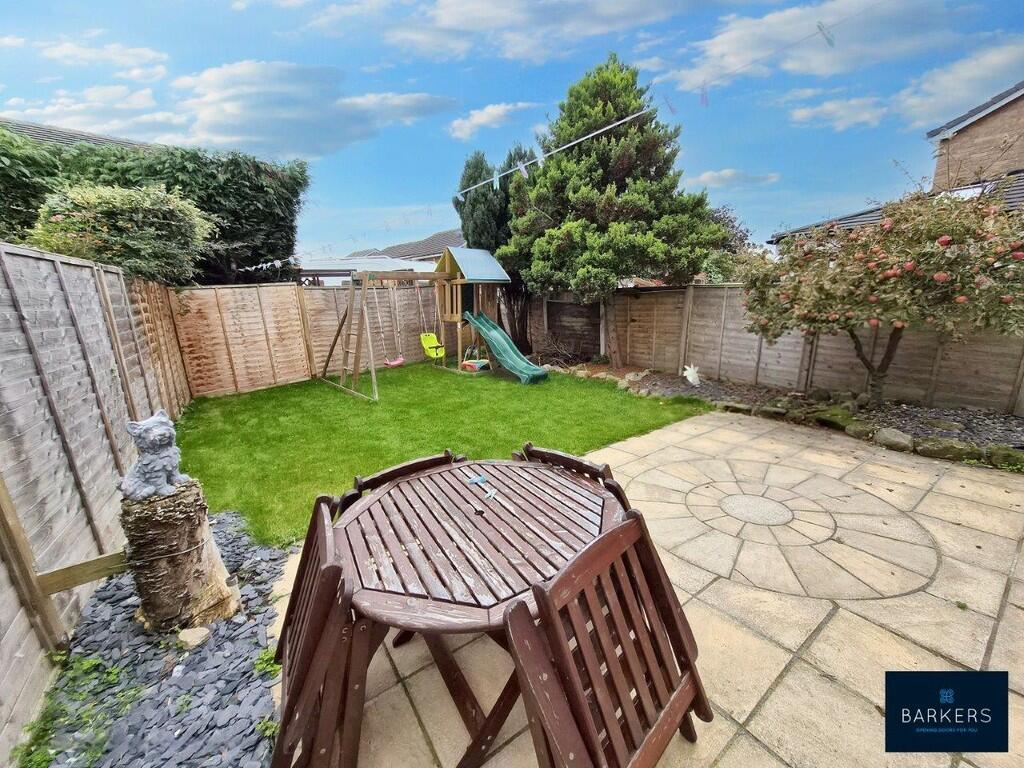 Heather Court, Birstall, Batley photo 2