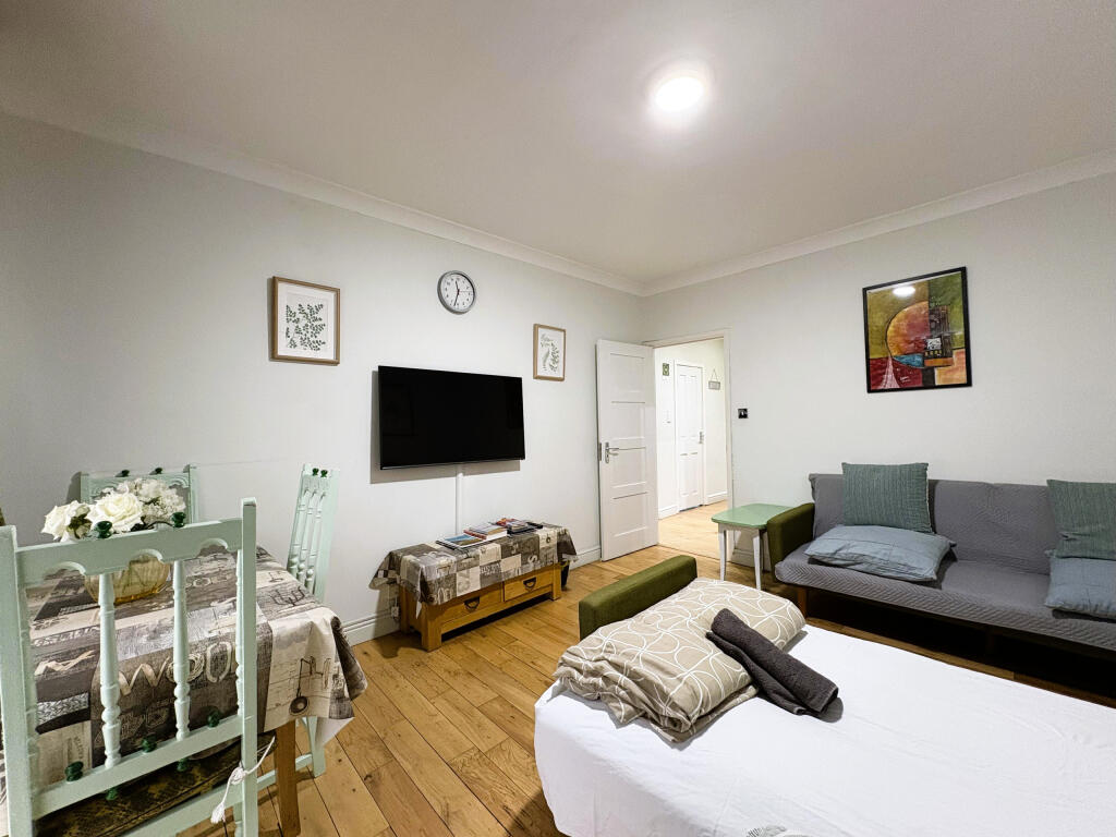 Marlow House, London, W2 photo 2