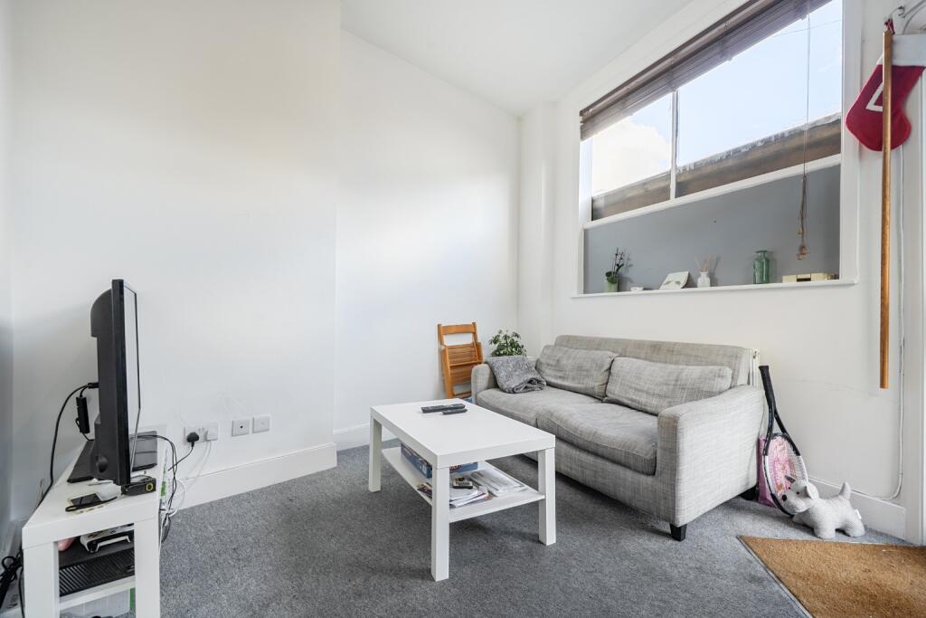 Apartment in London - View 2