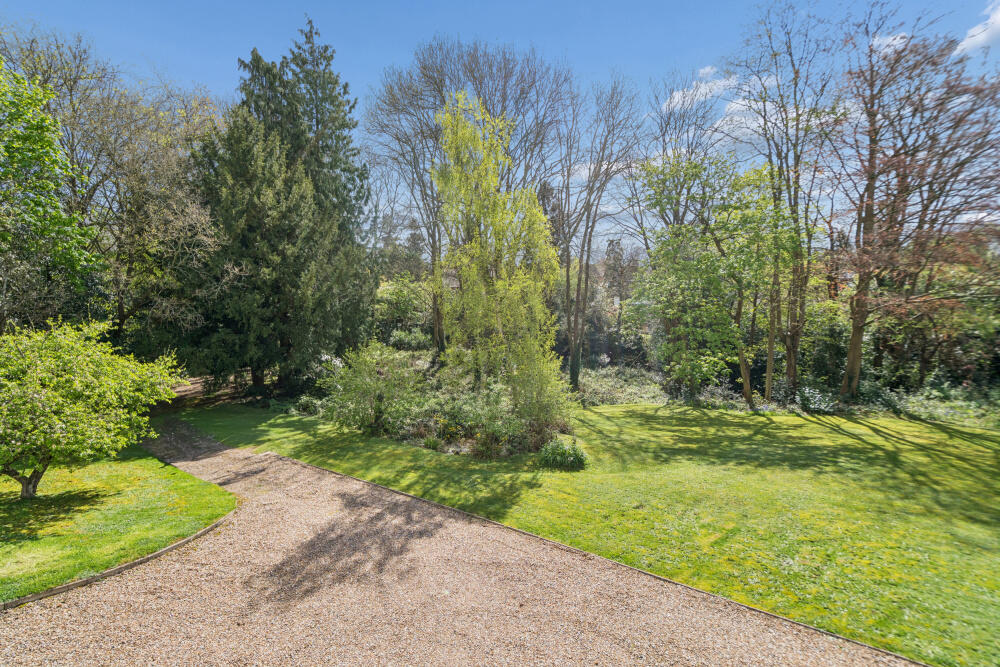 House in Slough - View 2
