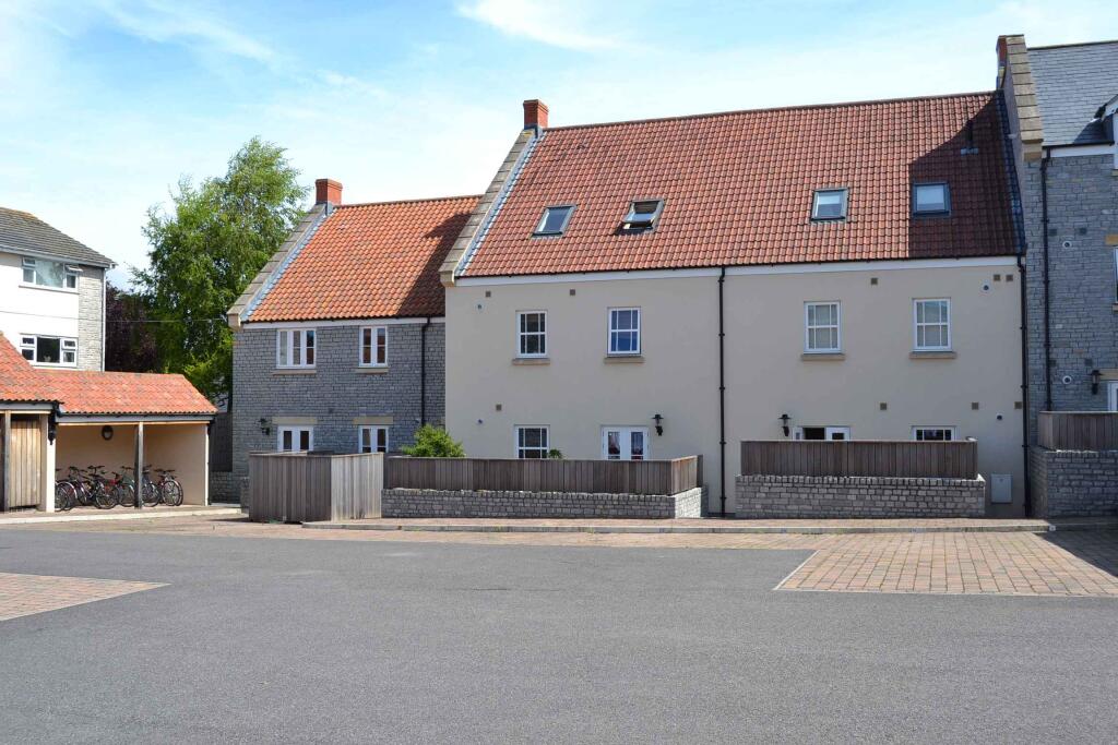Apartment in Street, Somerset - View 2
