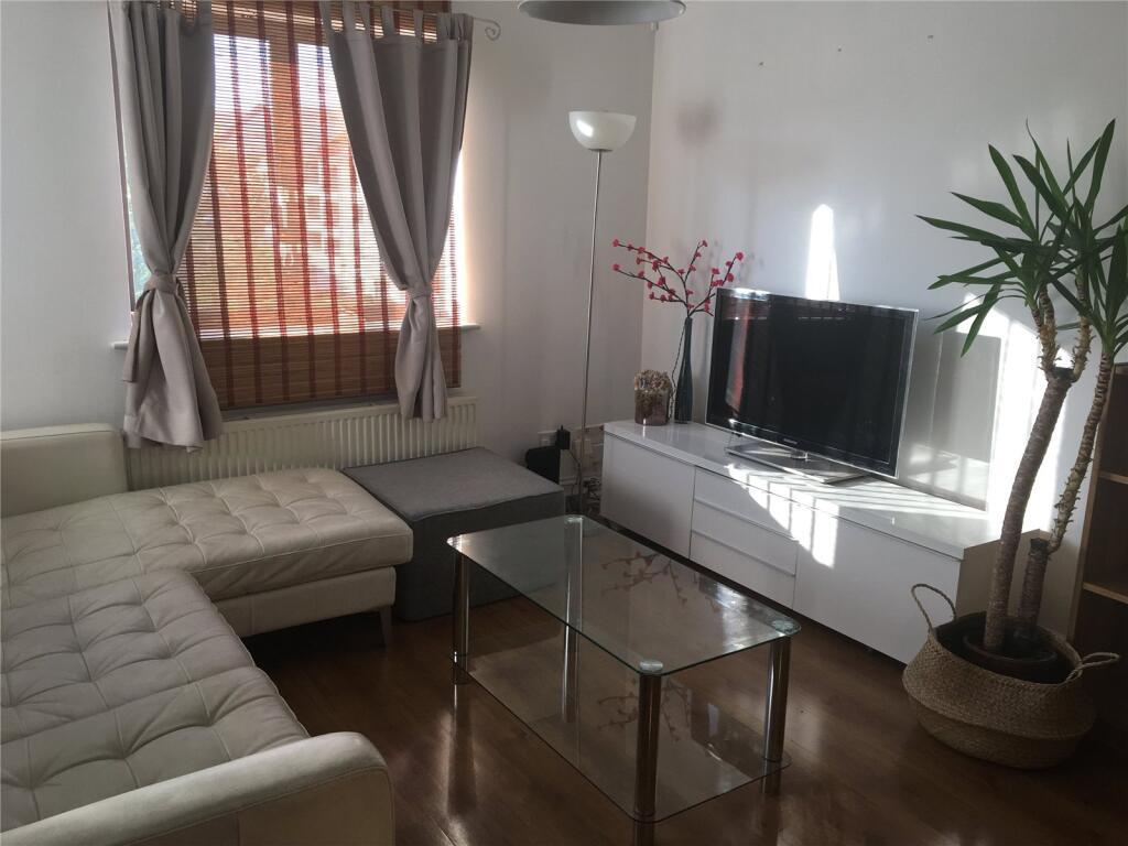 Apartment in London - View 2