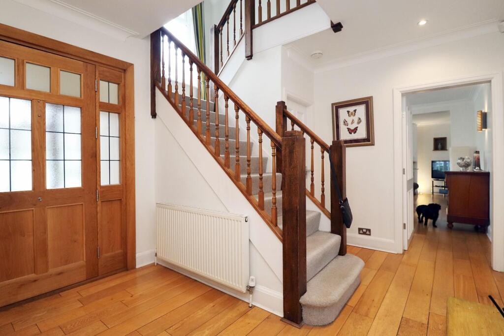 Woodhead Road, Hale – pohled 3