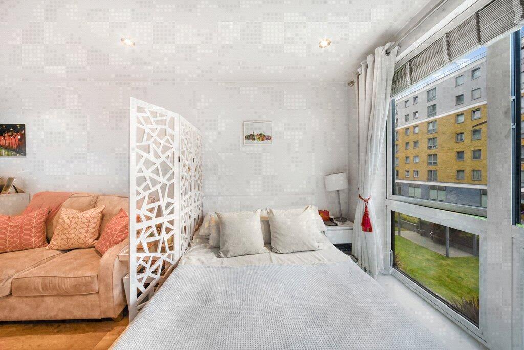 Apartment in London - More