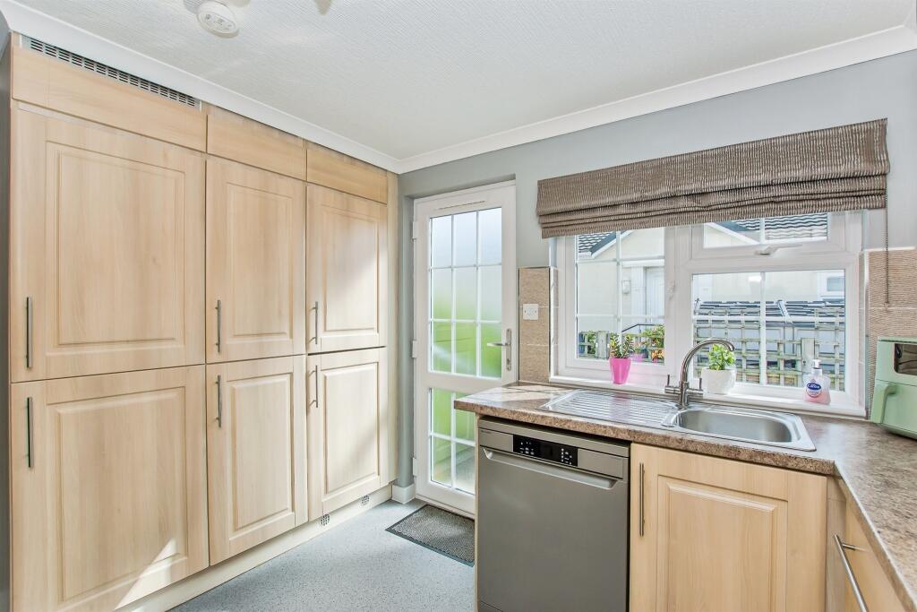 Hawthorn Hill, Dogdyke, Lincoln photo 4