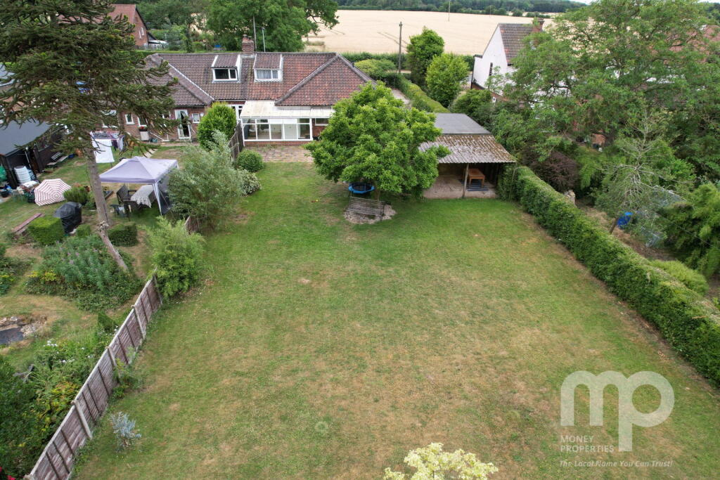 Ketts Oak, Sitting on a generous 0.25 acre plot with huge potential, Hethersett photo 4