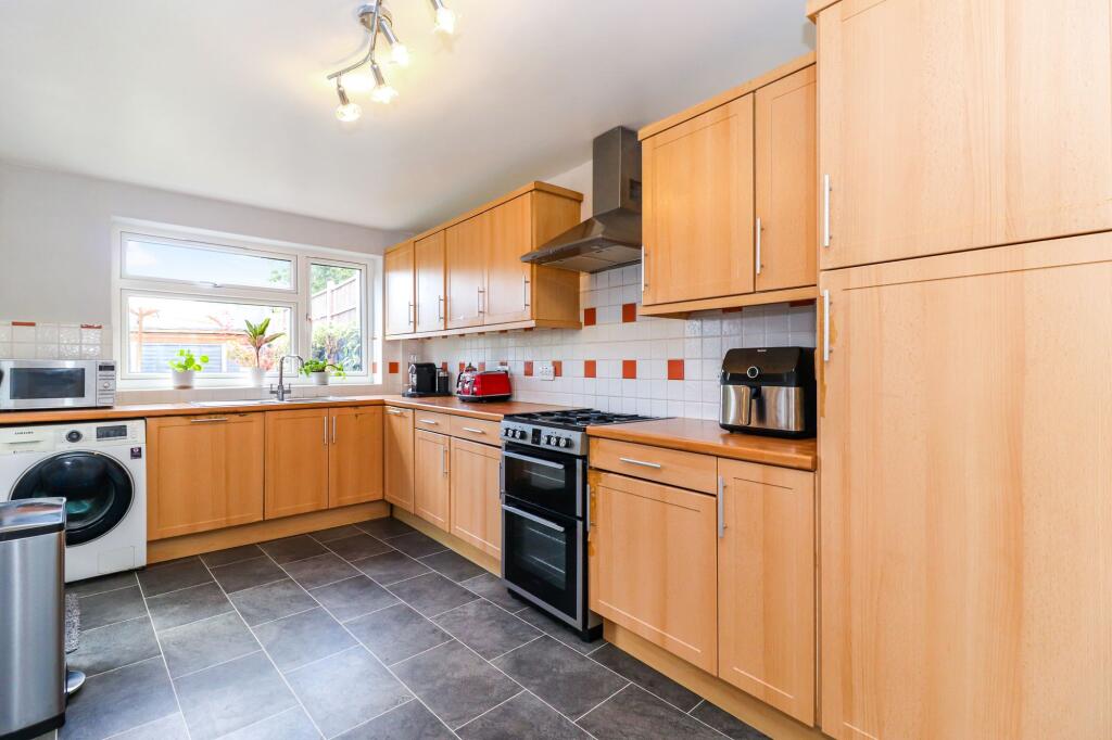 House in Watford - View 5