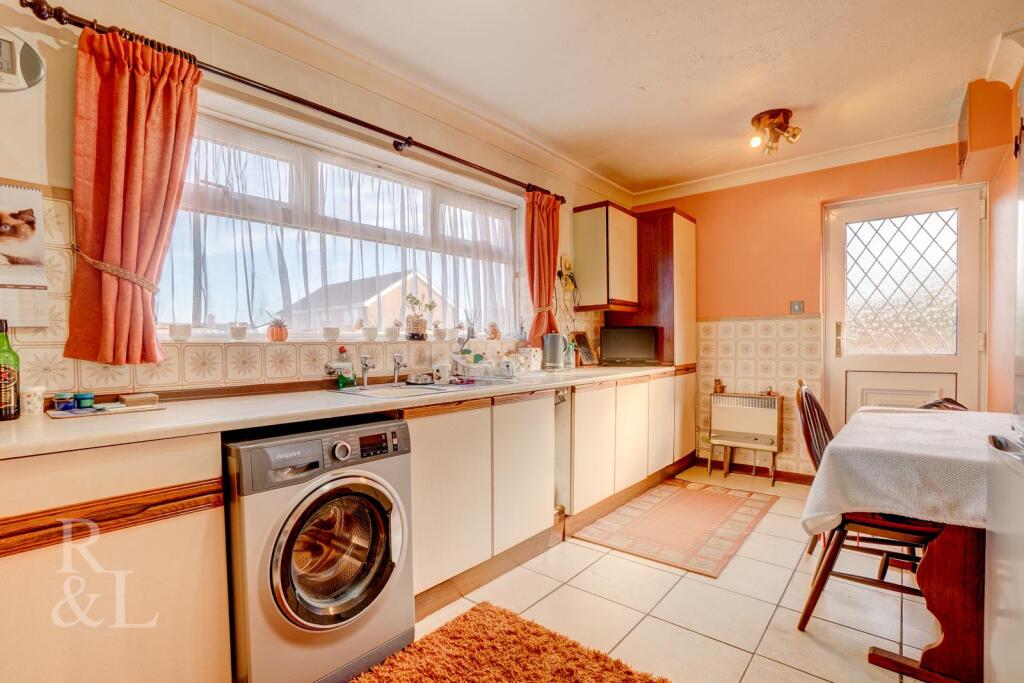 House in Rushcliffe, Keyworth - More