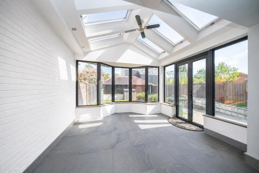 House in Watford, Hertfordshire - View 4