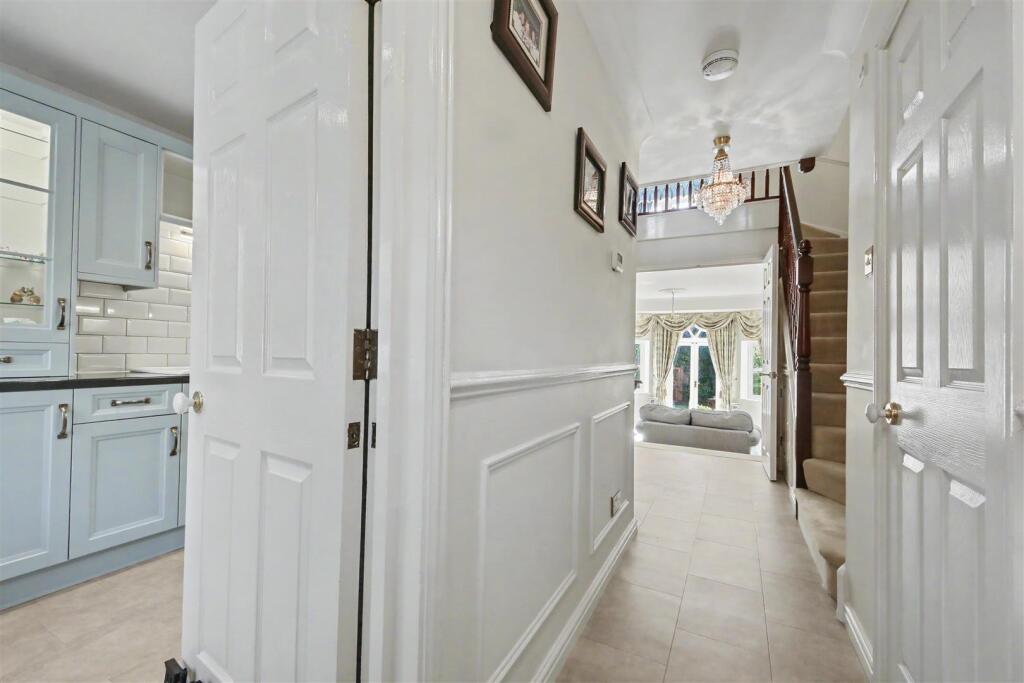 House in Watford - View 3