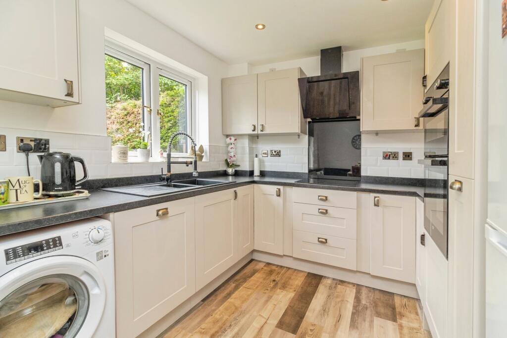 House in Buckinghamshire, Campbell Park - View 3