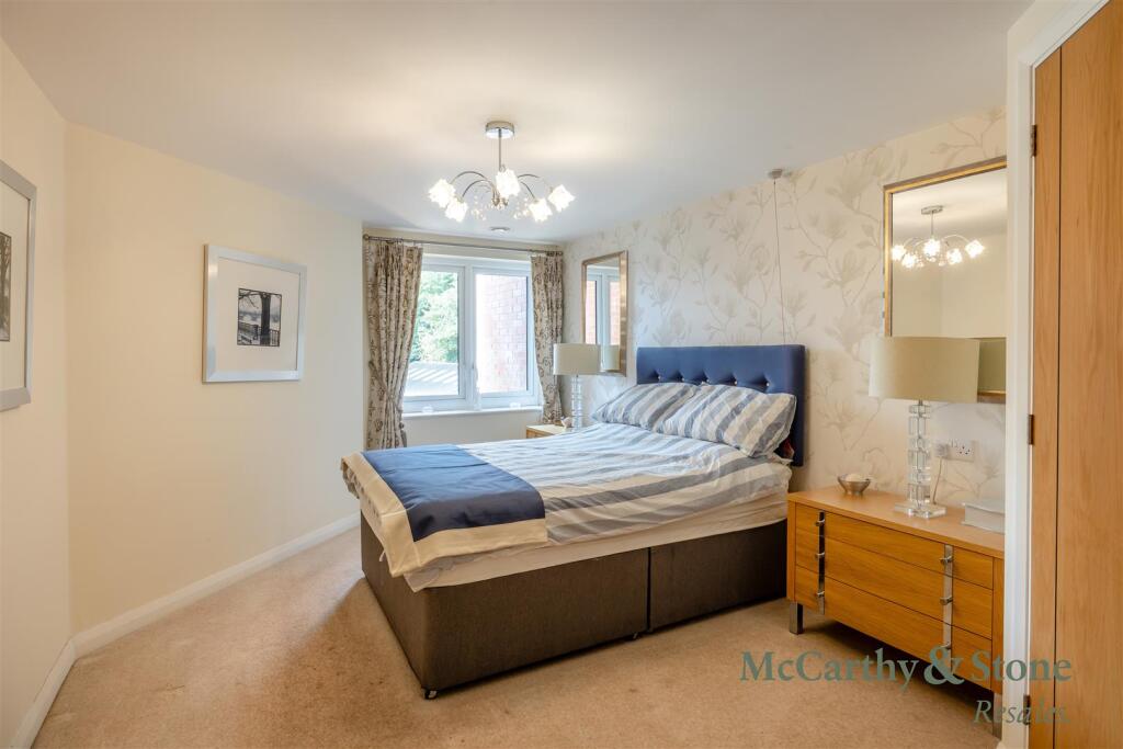 Apartment in Northwich, Castle - More