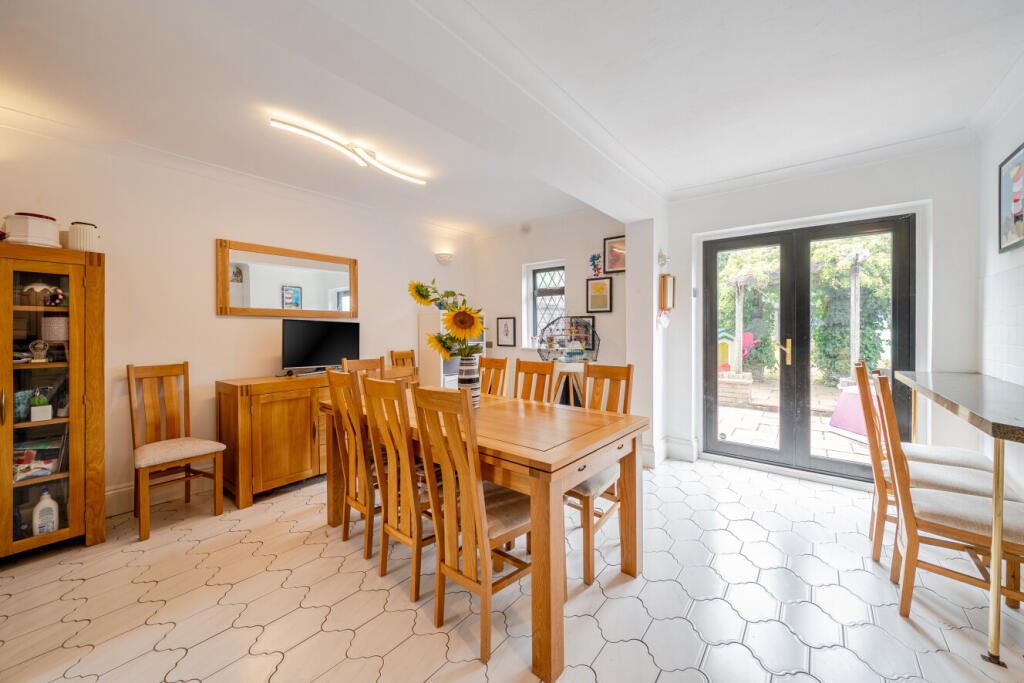 House in London - View 5