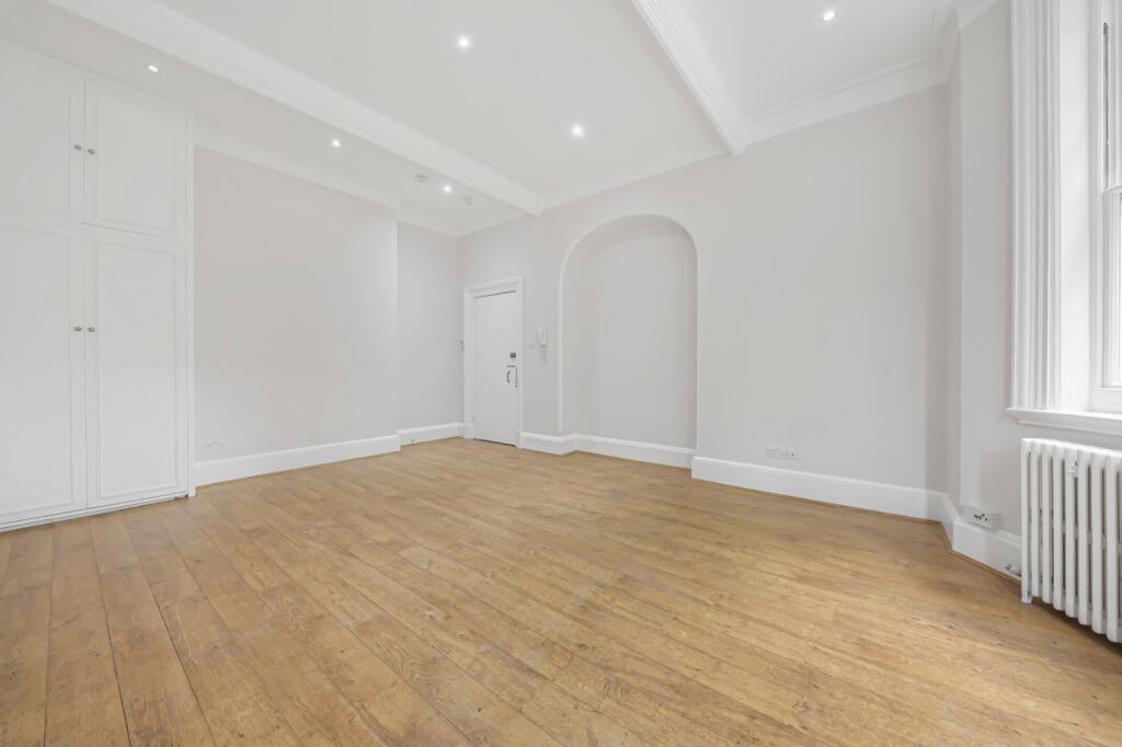 Studio flat for rent