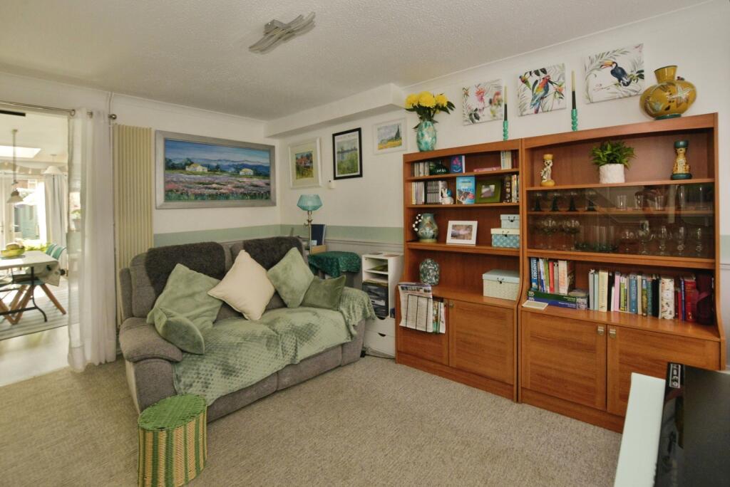 House in Tonbridge - More