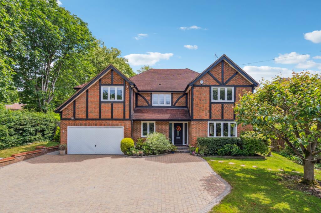 Main image of property: Lincoln Road, Chalfont Heights, Gerrards Cross, Buckinghamshire