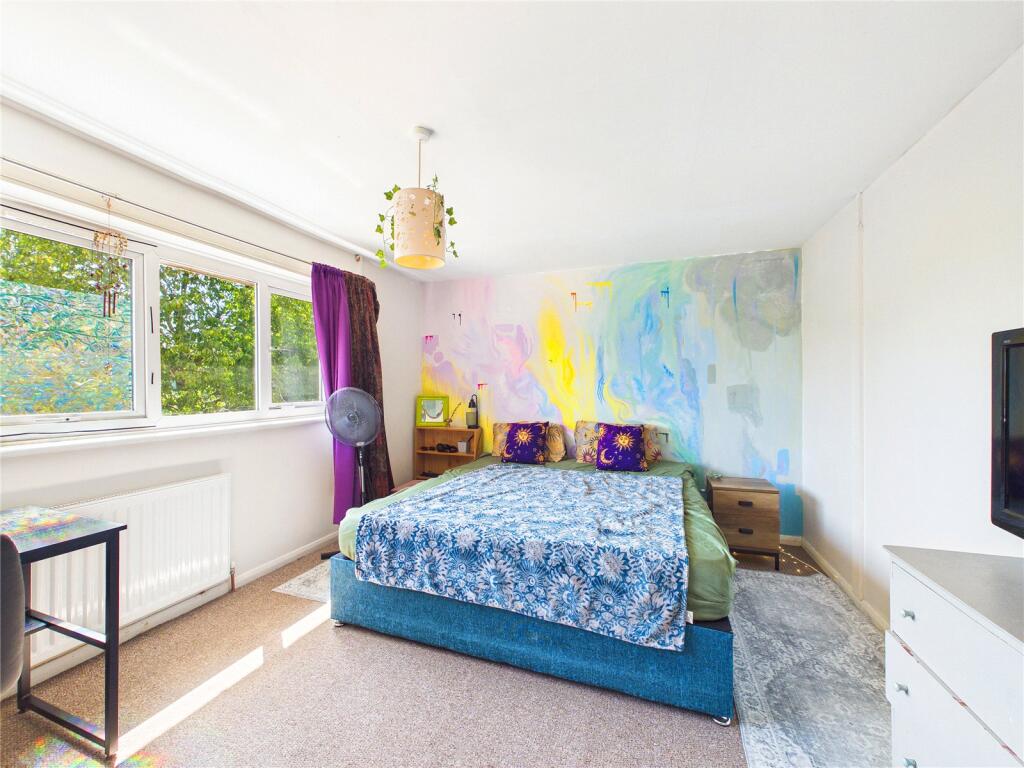 House in Worcester, Worcestershire - View 5