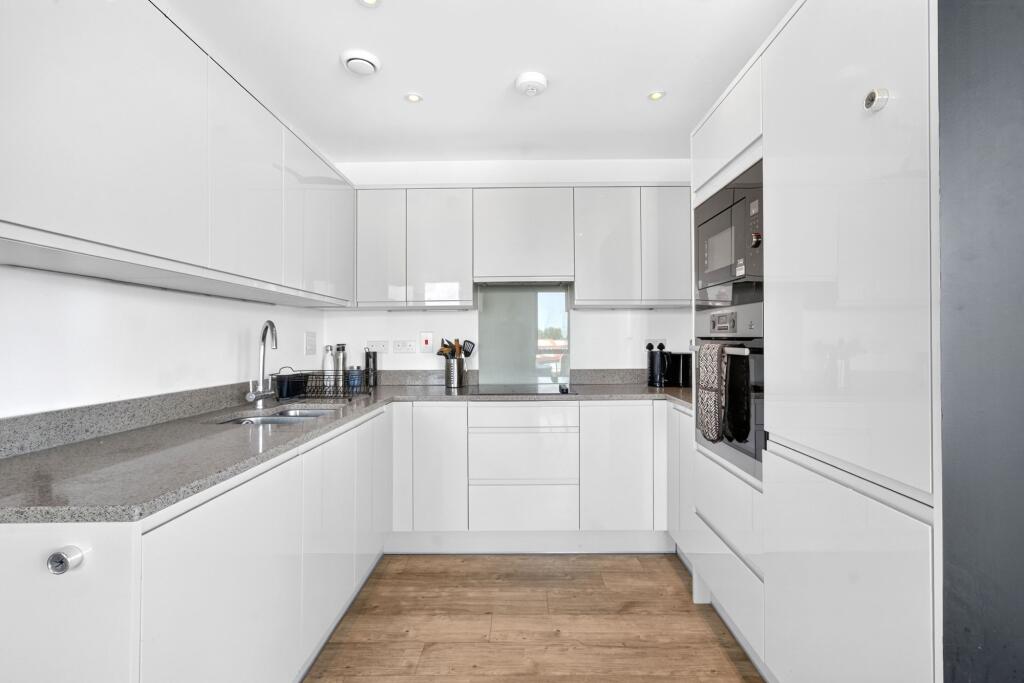 Apartment in London - View 5