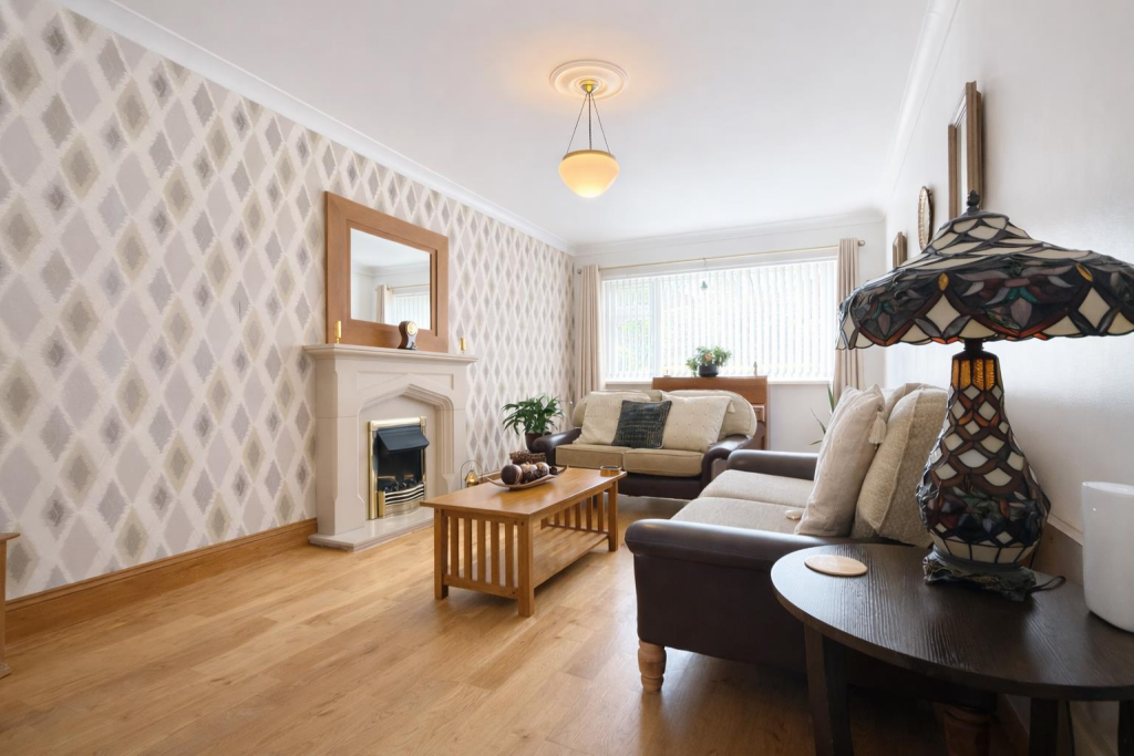 House in Abernant, Aberdare East - More