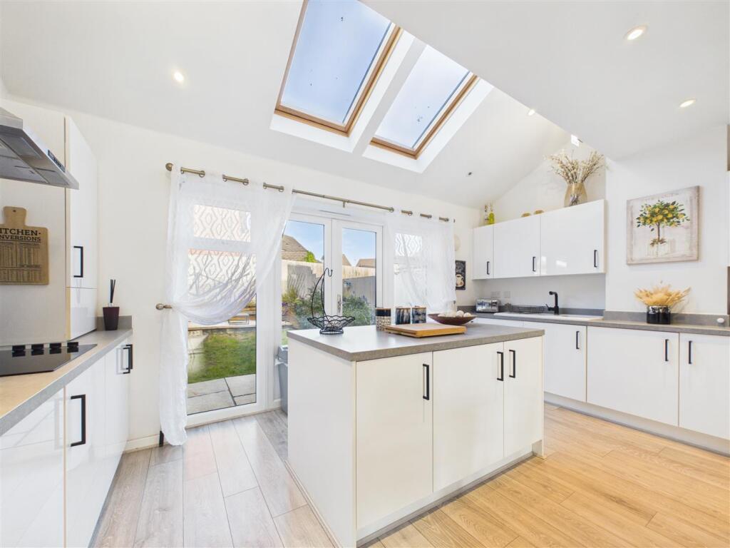 House in Worcester - View 4