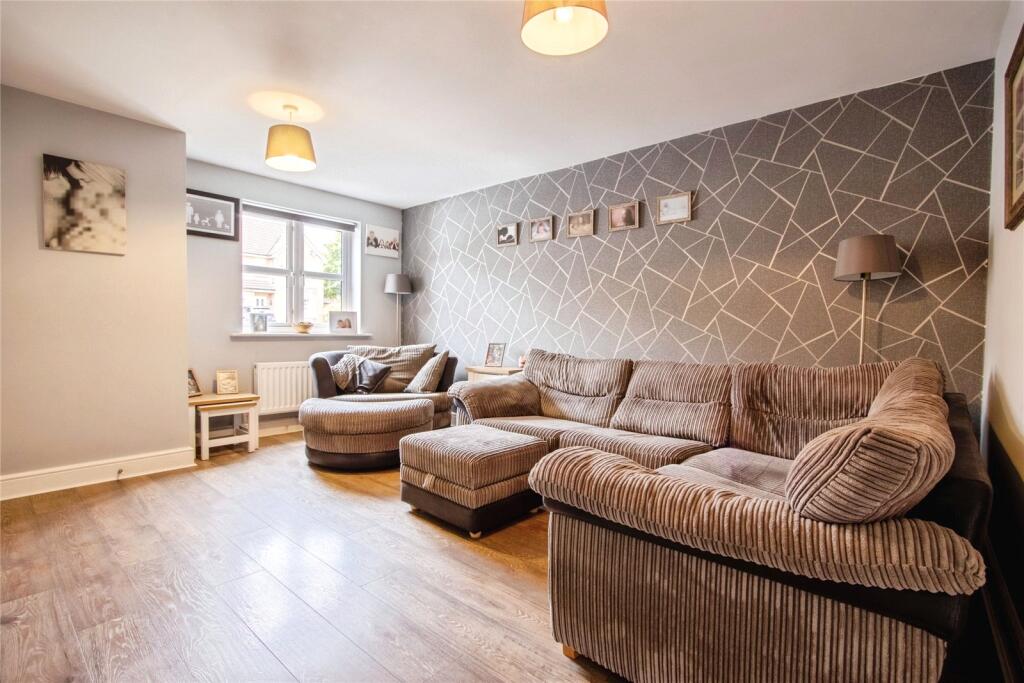 Royal Troon Mews, Wakefield, West Yorkshire, WF1 photo 3
