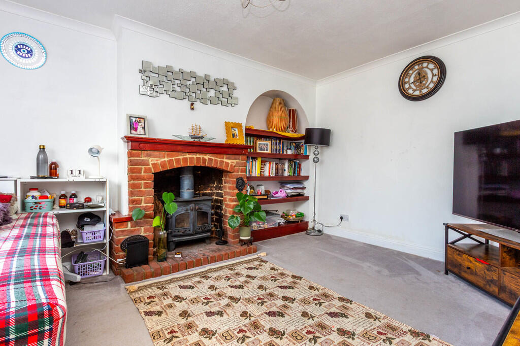 Windmill Banks, Higham Ferrers - View 3
