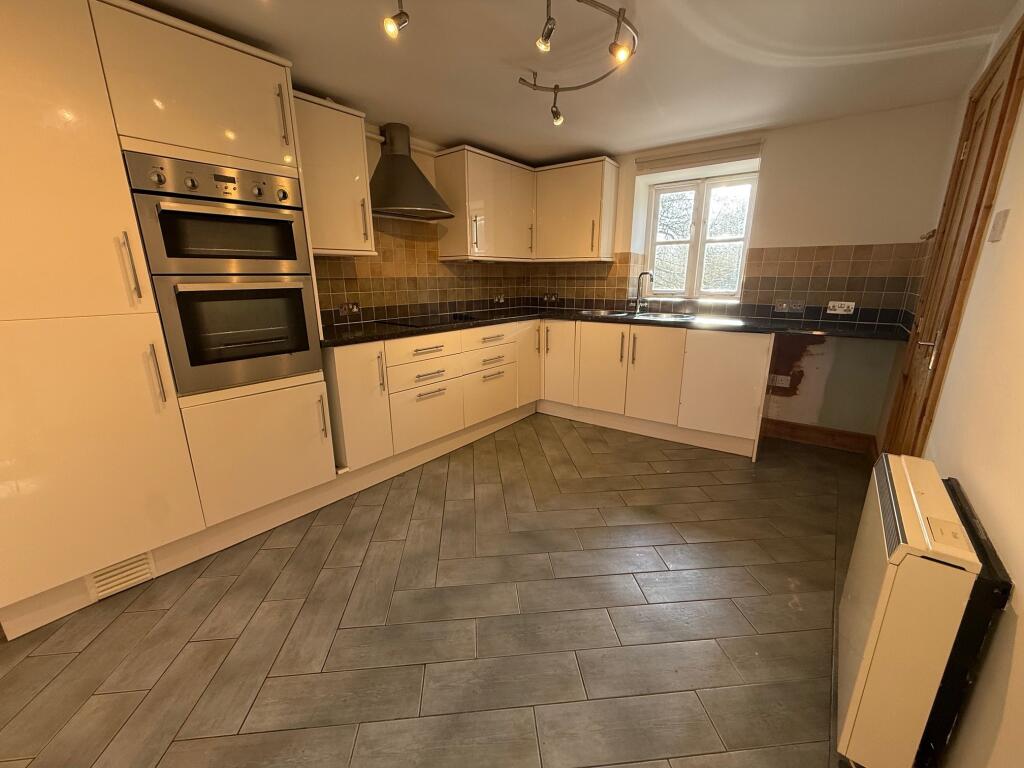 Additional image 4 of Lake Mews, Barwick Park, Yeovil, Somerset, BA22 9TB