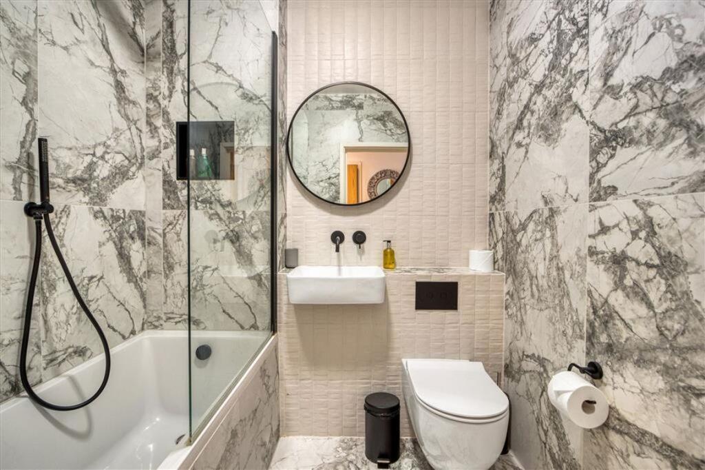 Apartment in London - View 2
