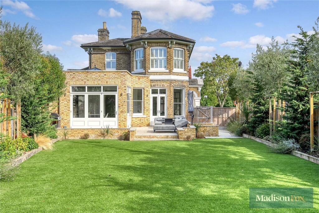 Main image of property: Queens Road, Buckhurst Hill, Essex, IG9