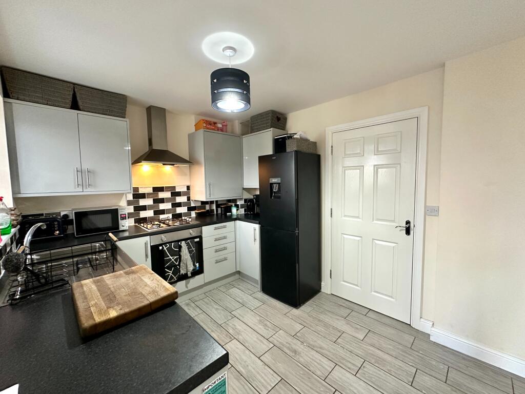 House in Sandwell, West Midlands - More