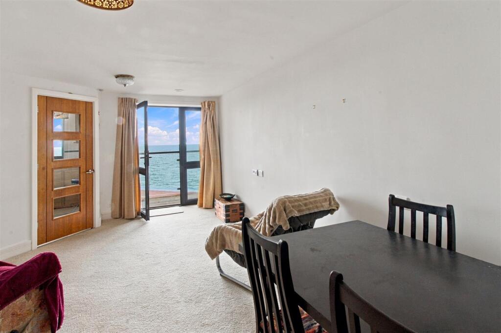 Apartment in Brighton - View 4