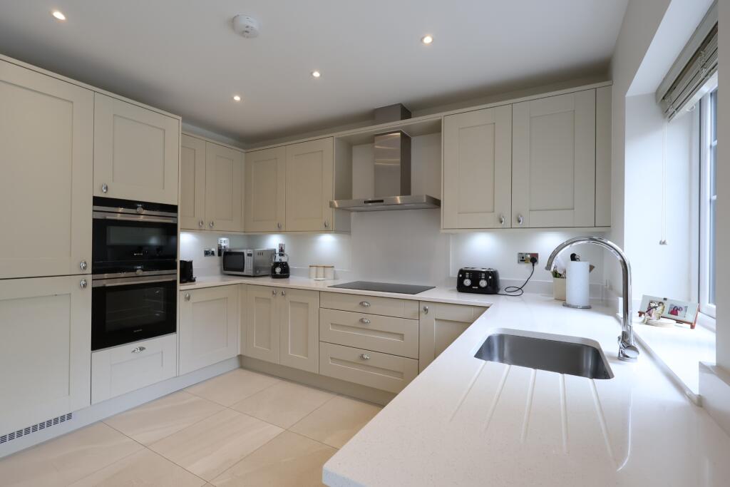 House in Redhill - View 4