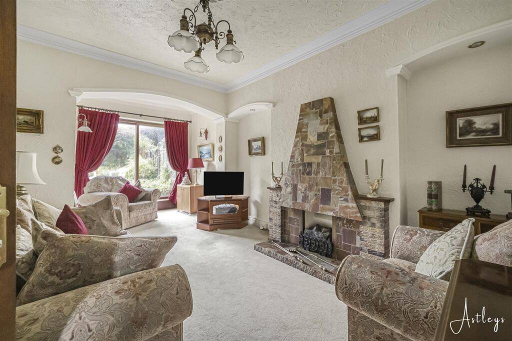 House in Dafen, Halfway, Llanelli Rural - View 3
