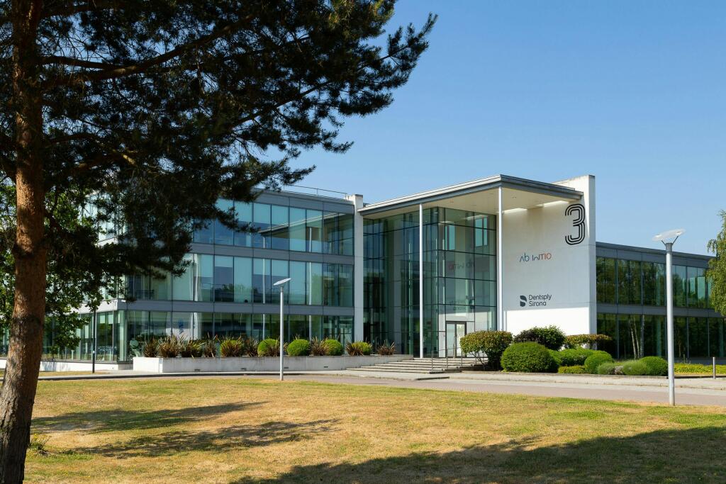 Building 3 The Heights Weybridge.jpg