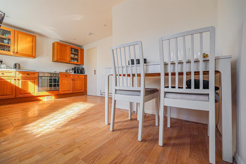 House in Dacorum, Gadebridge - View 3