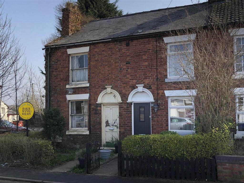 2-bed house on Wistaston Road, Nantwich, CW5, £100,000