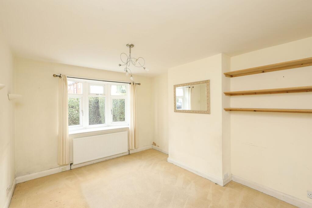 House in Chesterfield, Brimington Common, Brimington - More