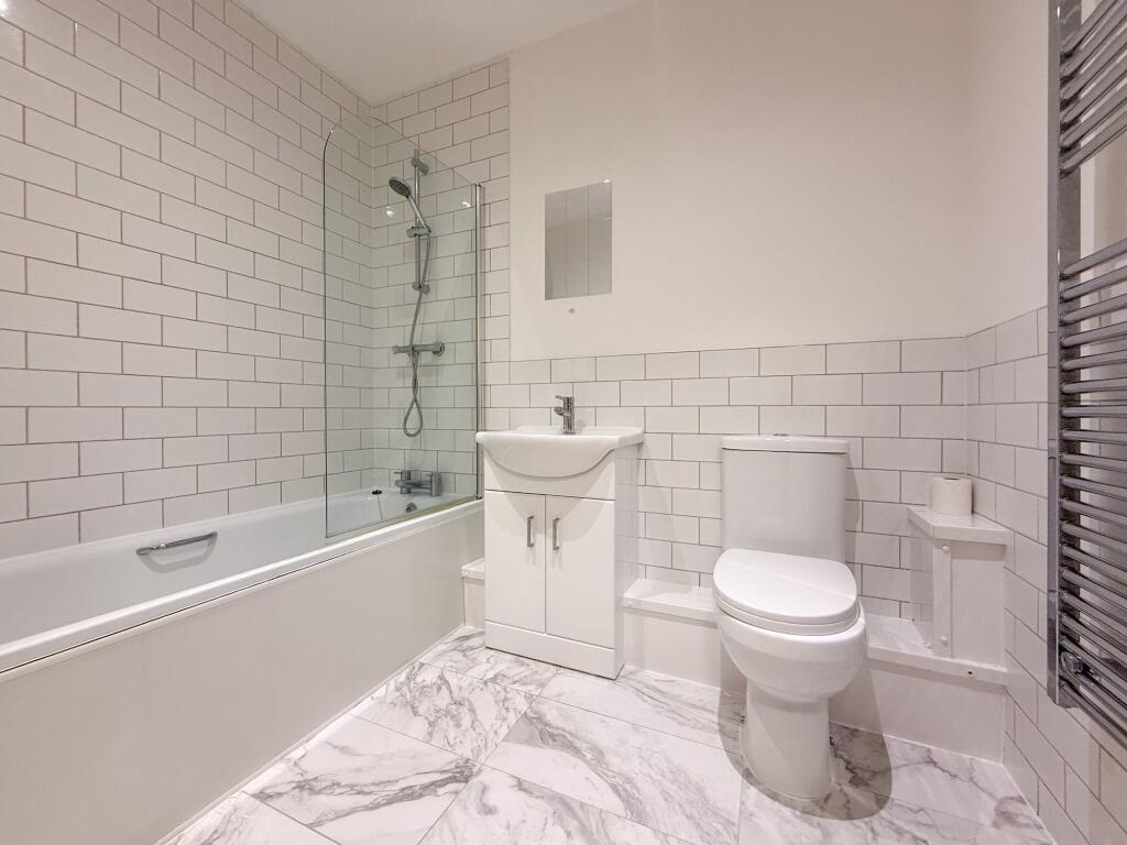Apartment in Cardiff - View 3