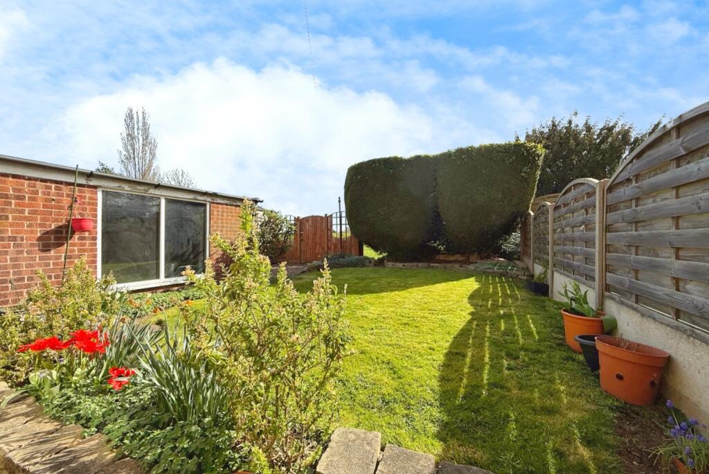 Lawnswood, Hessle,  HU13 0PT photo 4
